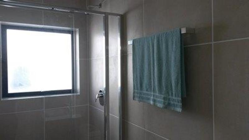 To Let 1 Bedroom Property for Rent in Somerset West Western Cape